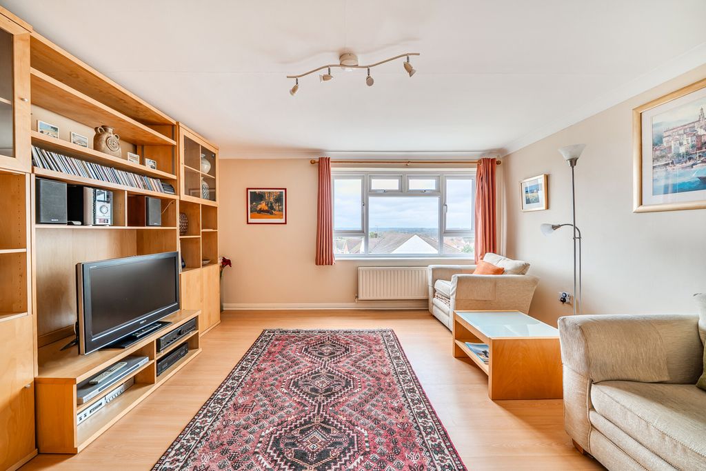 Property photo 3 of 18 1402689-14-69722d...