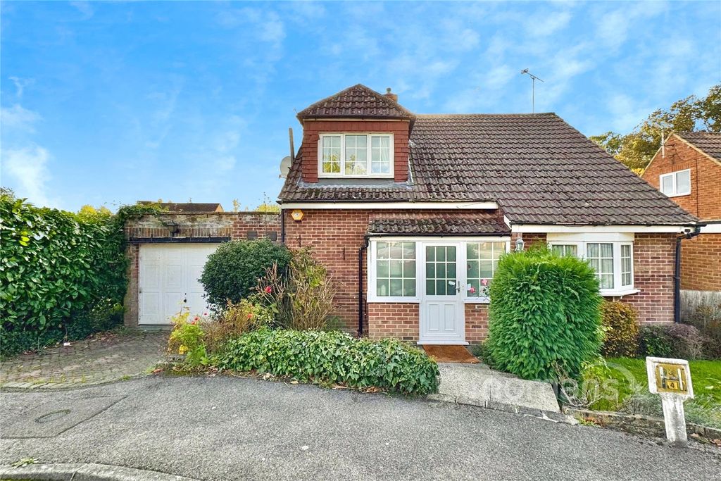 Property photo 2 of 18 Picture No. 21