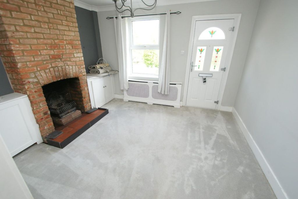 Property photo 3 of 10 2024-04-29 13.52.29.Jpg