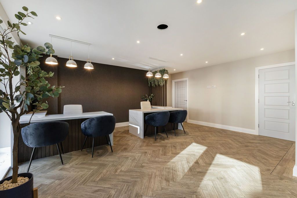 Property photo 3 of 10 Photo 2