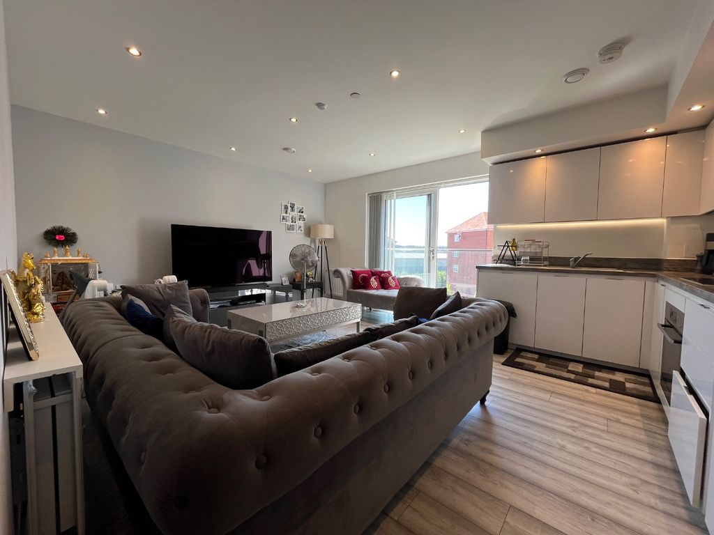 Property photo 2 of 11 5270031