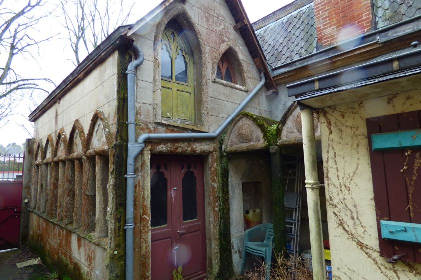 Property photo 1 of 17