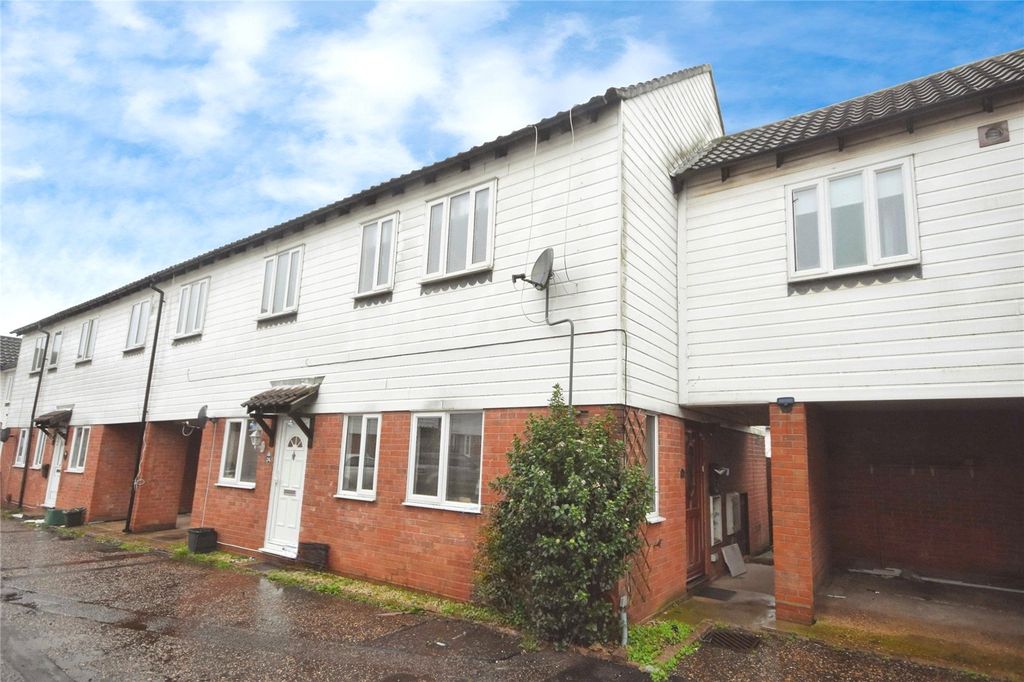 Property photo 1 of 14 Front