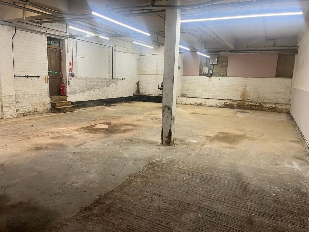 Property photo 3 of 9 Photo 25