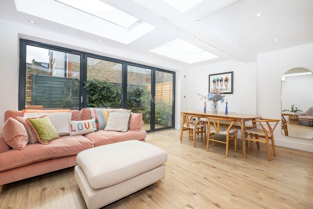 Property photo 3 of 15