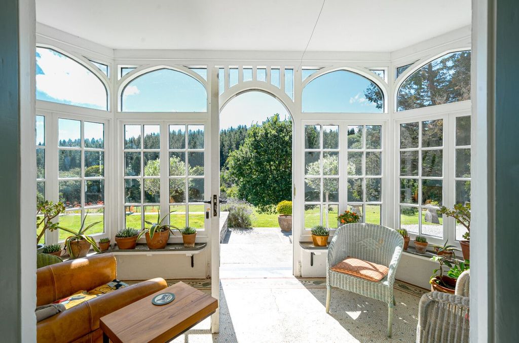 Property photo 3 of 24