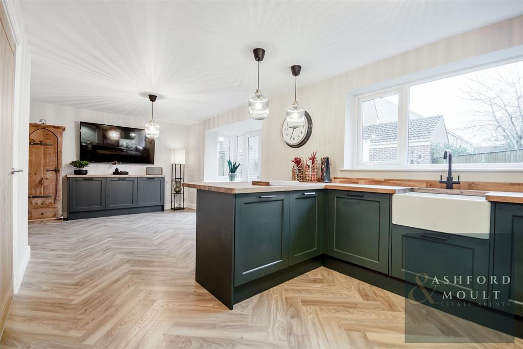 Property photo 3 of 32 Ash-12 Copy.Jpg