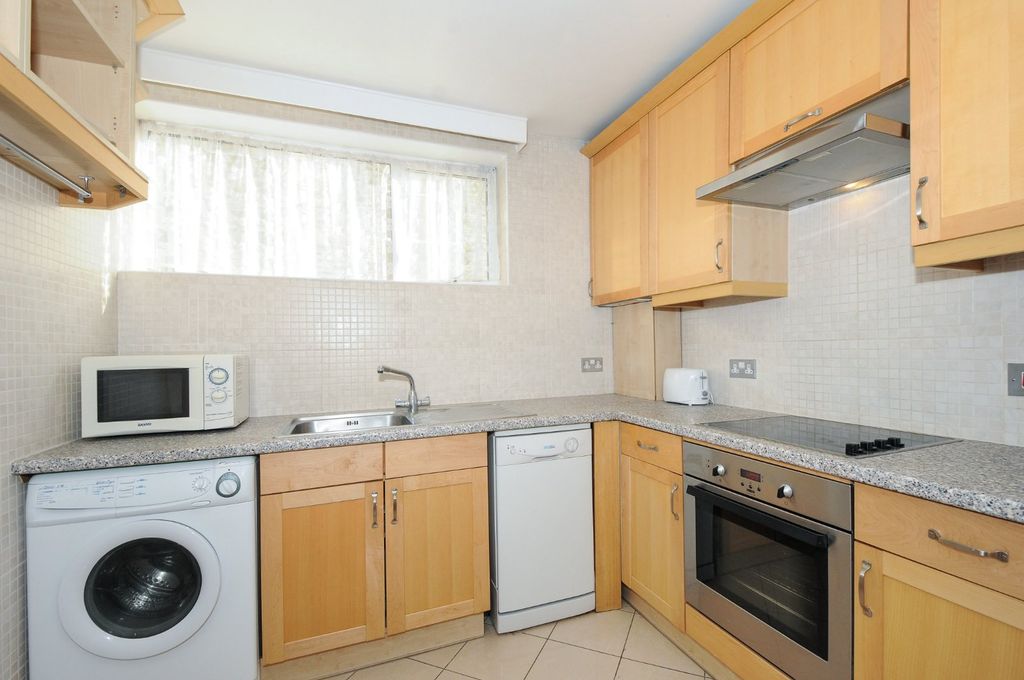 Property photo 3 of 6 Picture No. 02