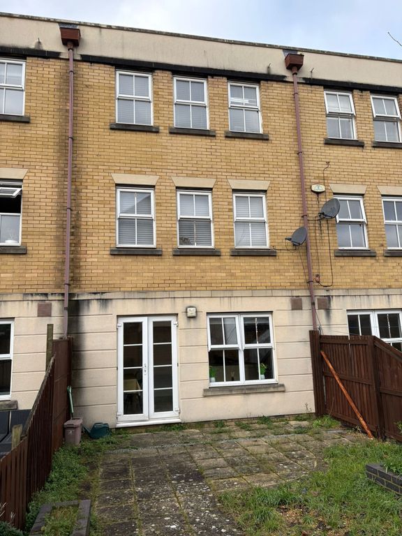 Property photo 2 of 3