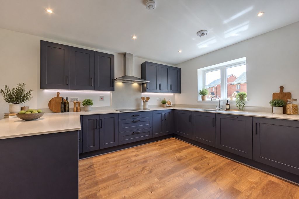 Property photo 2 of 9 5156882