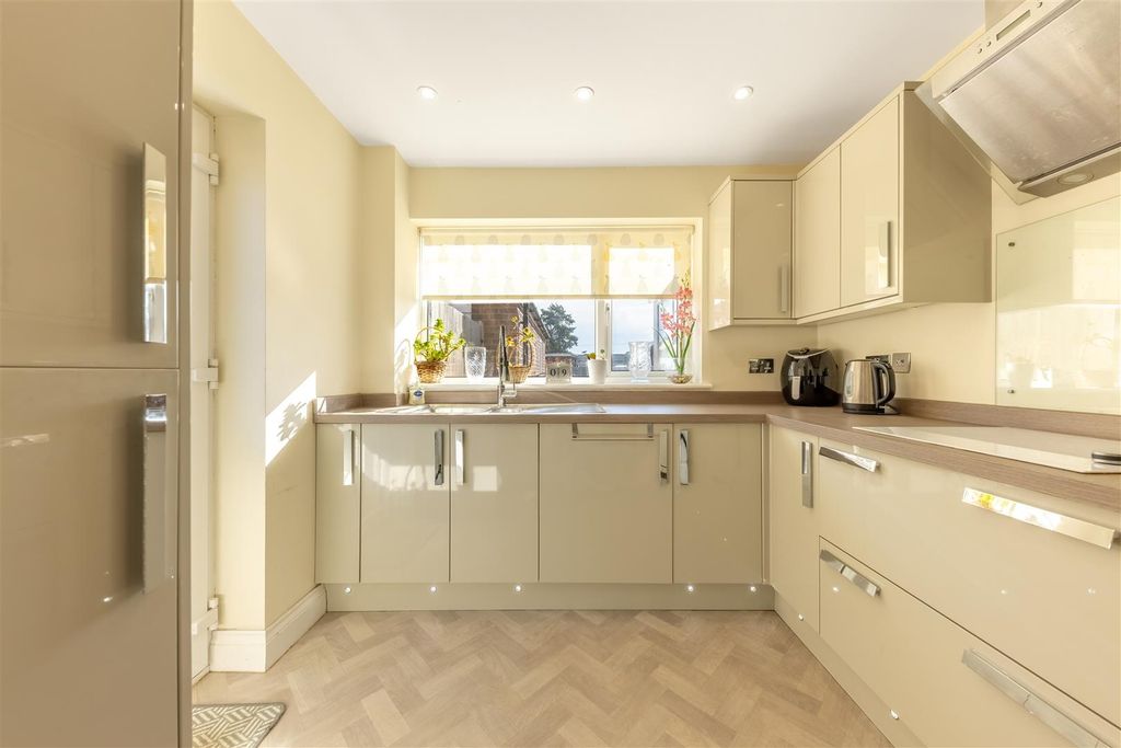 Property photo 3 of 17 Ba-3.Jpg