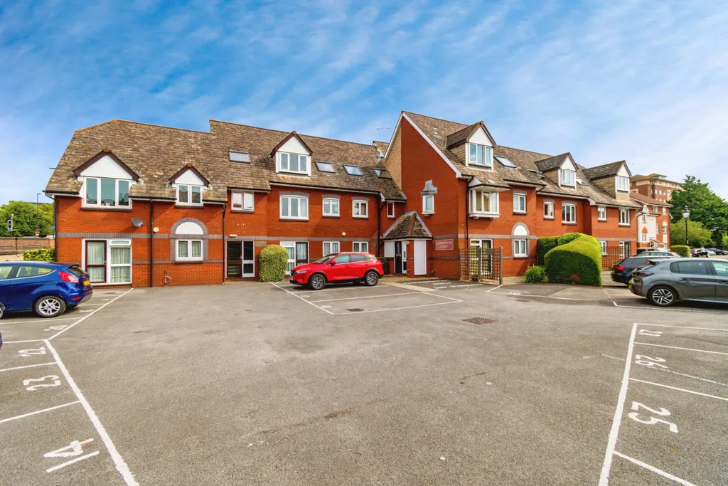 Apartment in Southampton, St Mary's - View 6