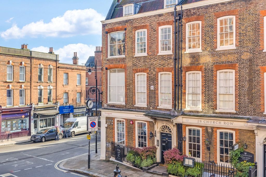 Property photo 3 of 8 Picture No. 05