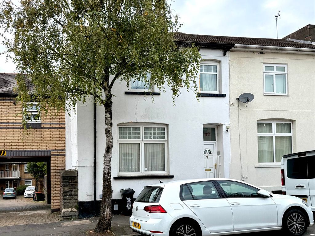 Property photo 1 of 18