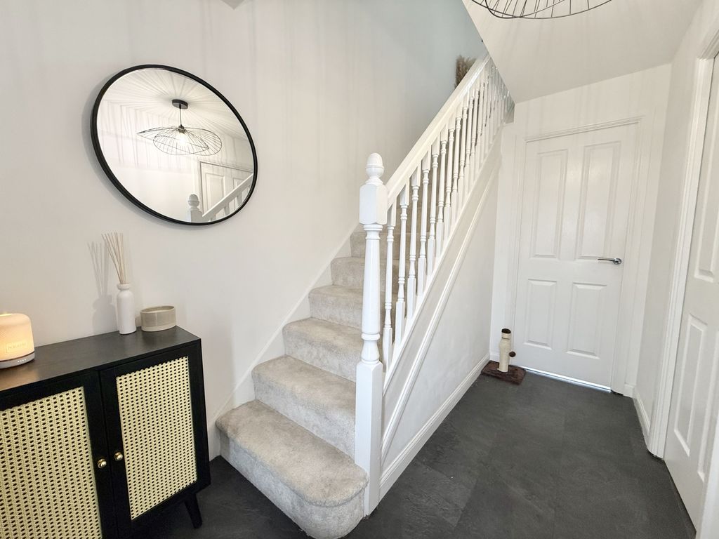 Property photo 2 of 14 Img_0383