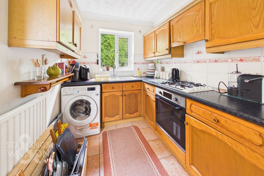 Property photo 3 of 16