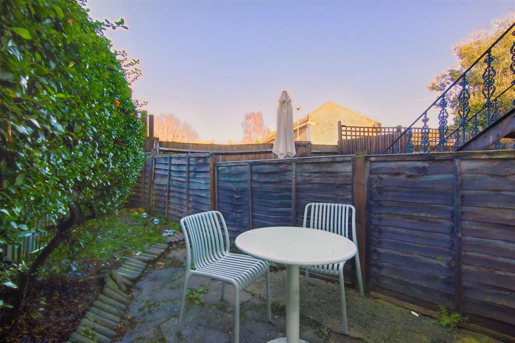 Property photo 3 of 13 20_Cargill_Road_Image1_19870_4.Jpg