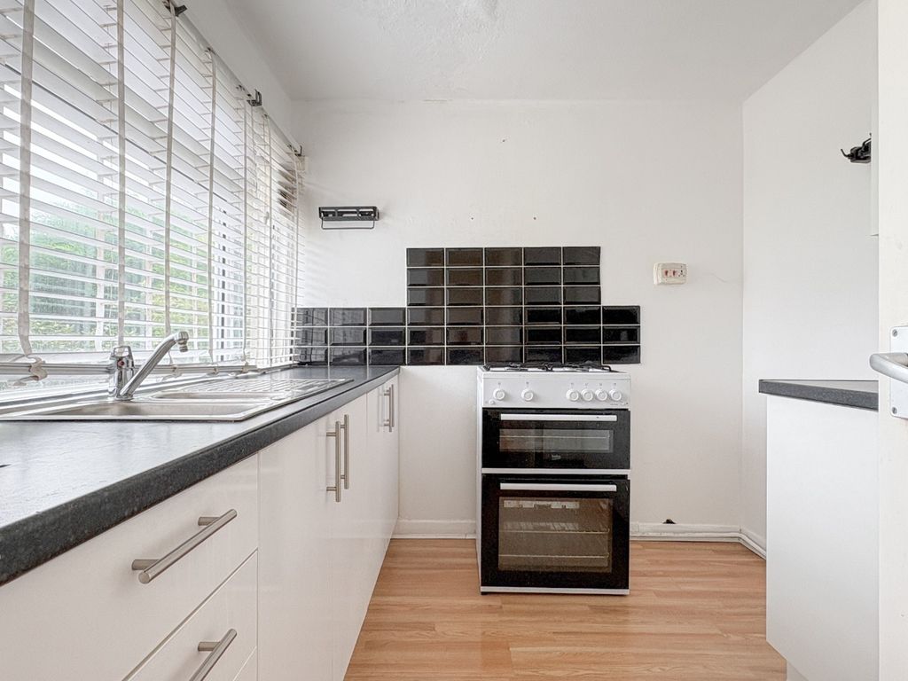 Property photo 3 of 15 4527156