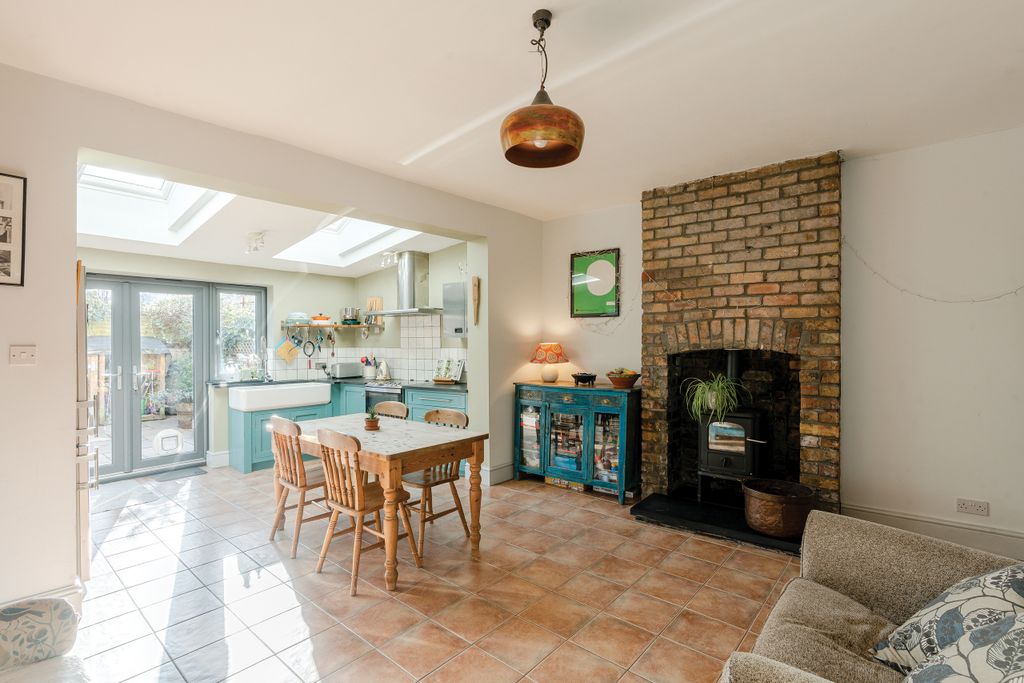 Property photo 1 of 23 Photo 6