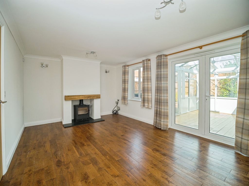 Property photo 2 of 33