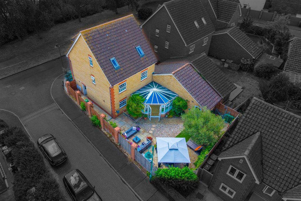 Property photo 2 of 49