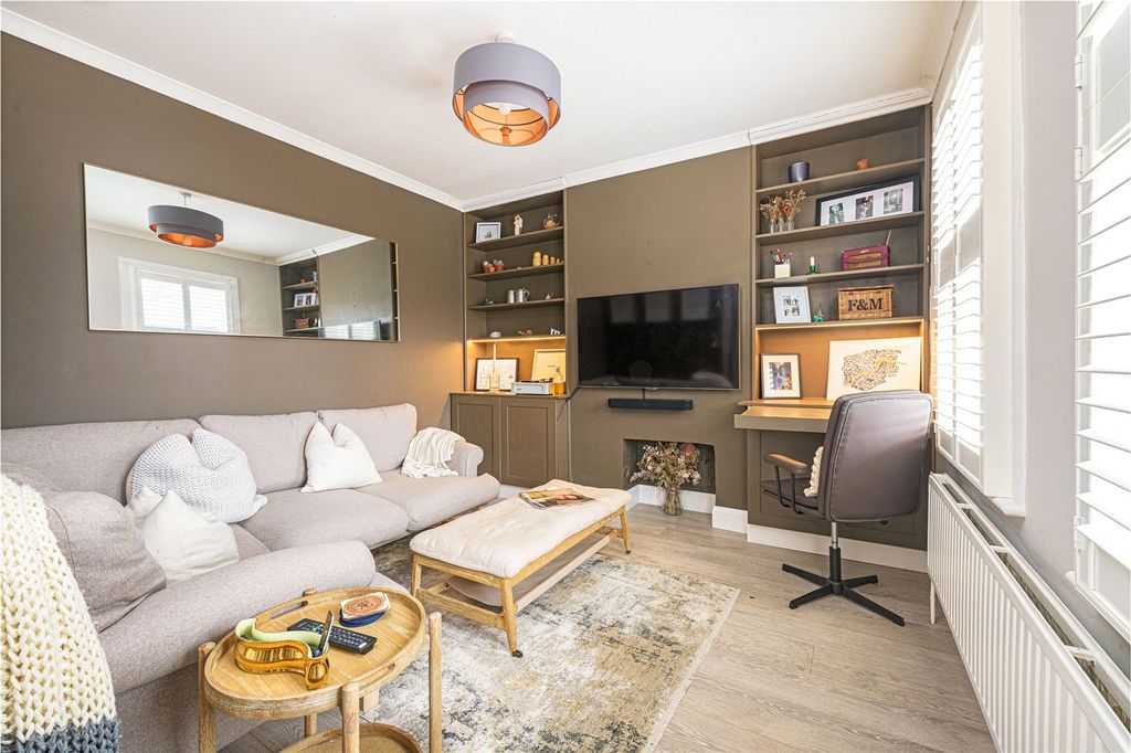 Property photo 3 of 14 Reception