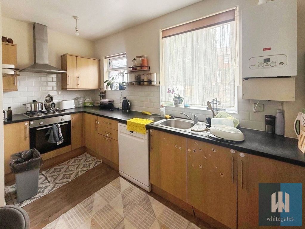 Property photo 2 of 8 Picture No. 13