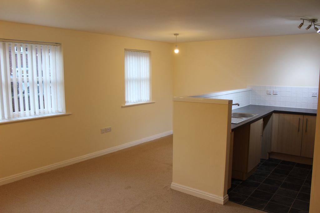 Property photo 2 of 8