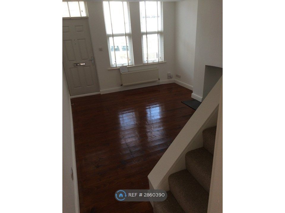 Property photo 3 of 4