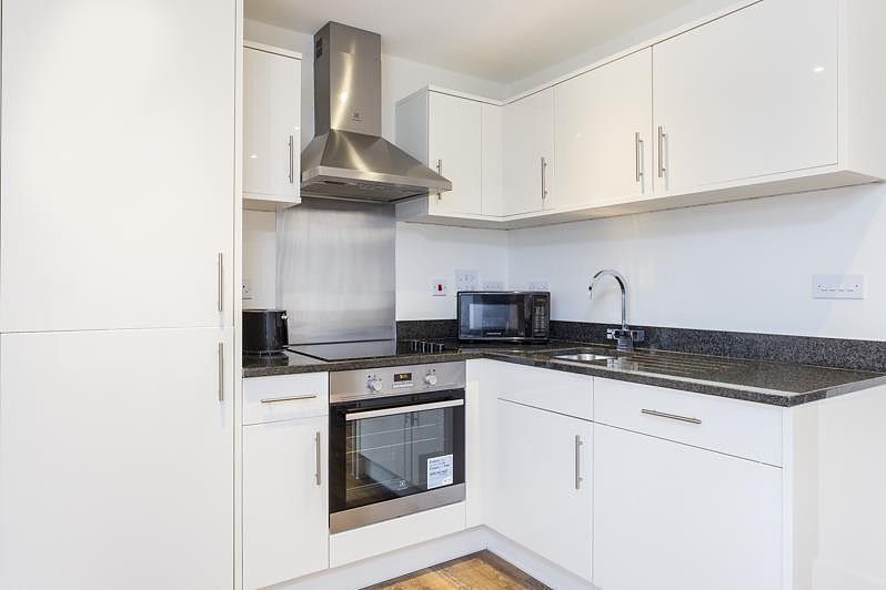 Property photo 2 of 8 Kitchen