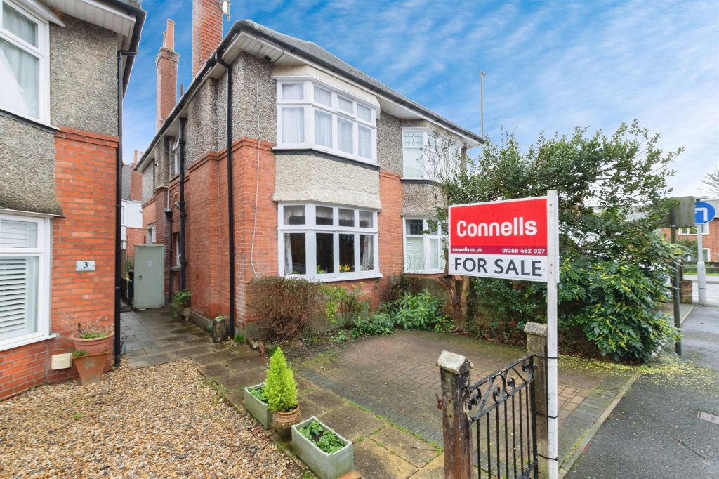 Property photo 1 of 13