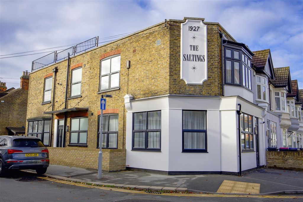 Property photo 1 of 15 Front Of Building