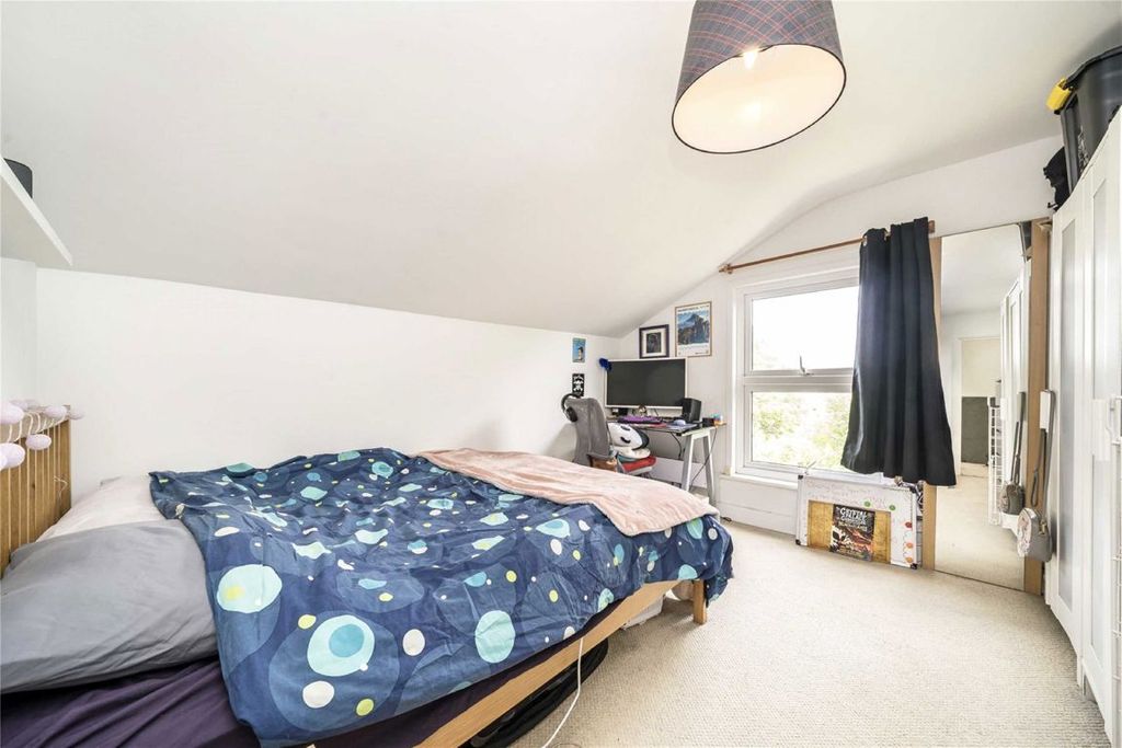 Property photo 2 of 6