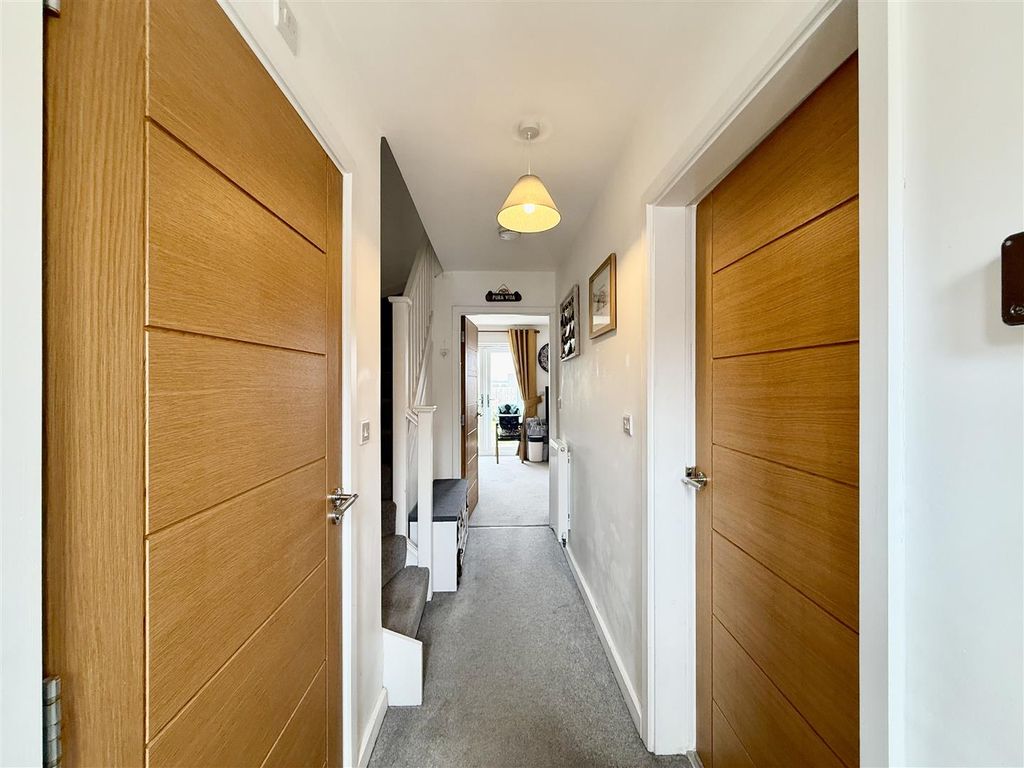 Property photo 2 of 26 2