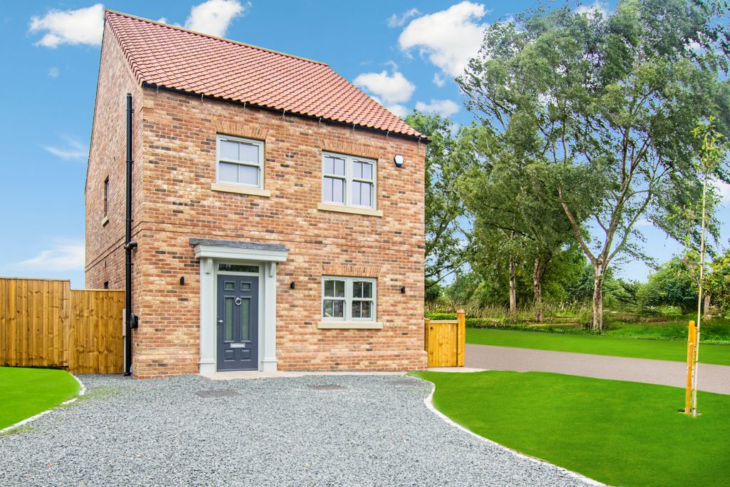 Property photo 1 of 14 Flawithplot1