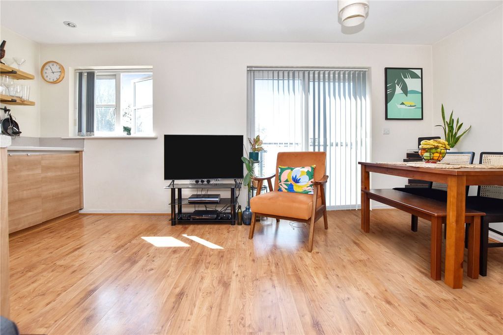 Property photo 3 of 14 Picture No. 06