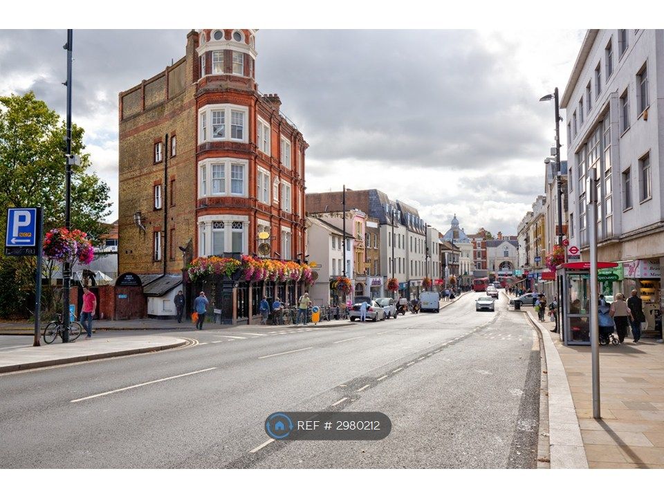 Property photo 1 of 13 Richmond High Street