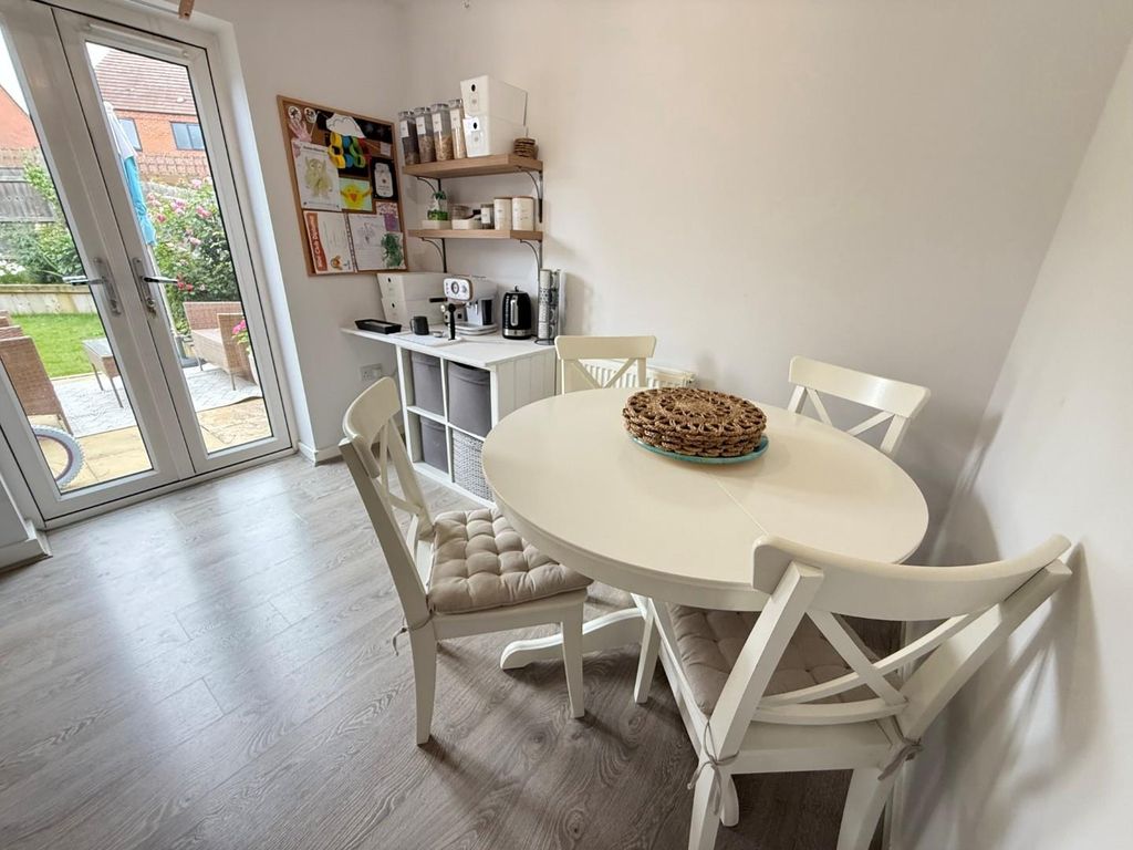 Property photo 3 of 15 11.Jpg