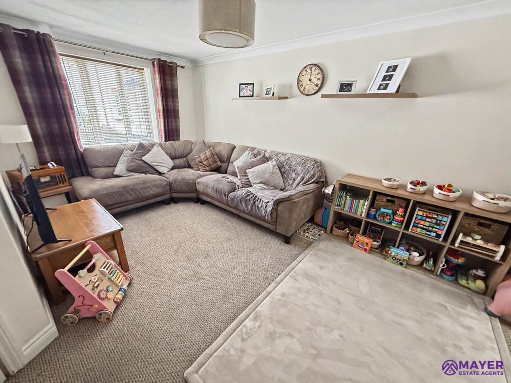 Property photo 3 of 14