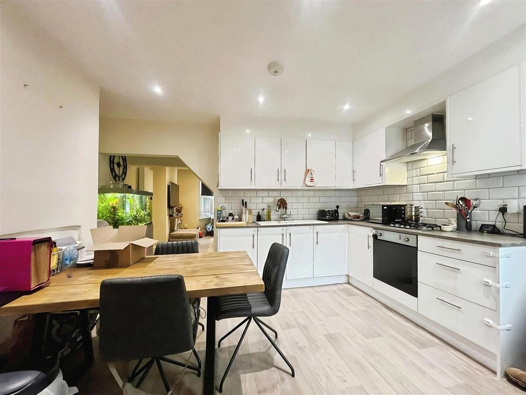 Property photo 2 of 11 Kitchen Diner.Jpg