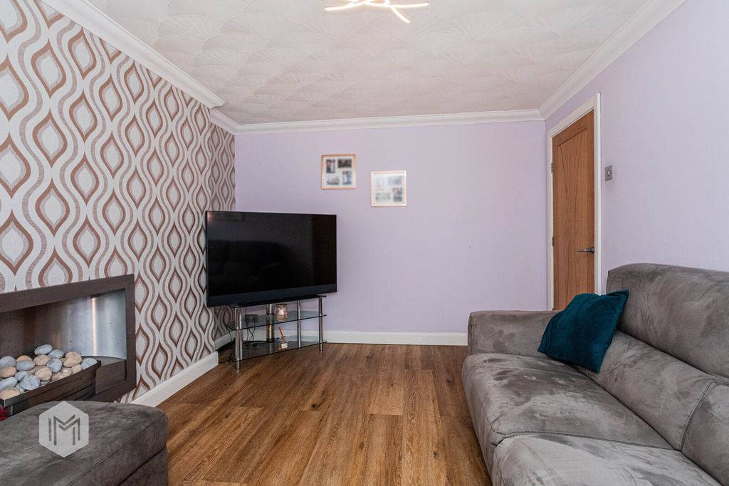 Property photo 3 of 19 Picture No. 12