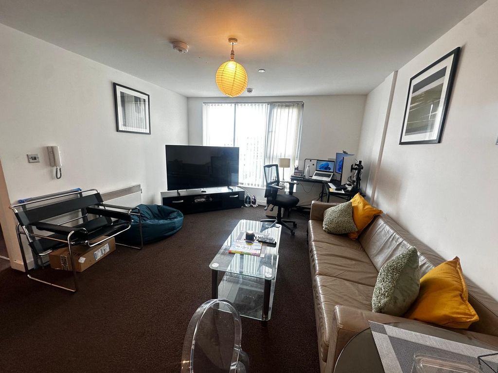 Property photo 2 of 7