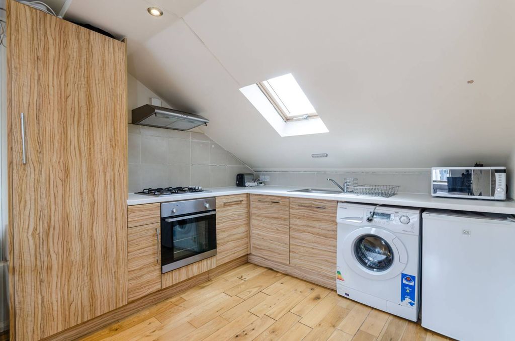 Property photo 1 of 4