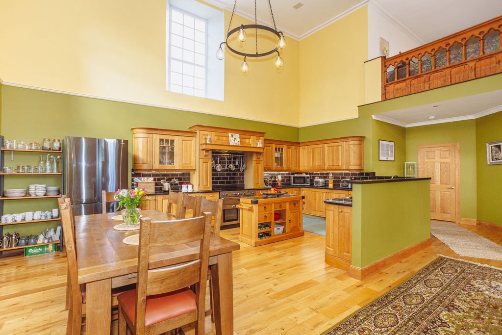 Property photo 2 of 33 Open Plan Kitchen/Dining/Living Room Space