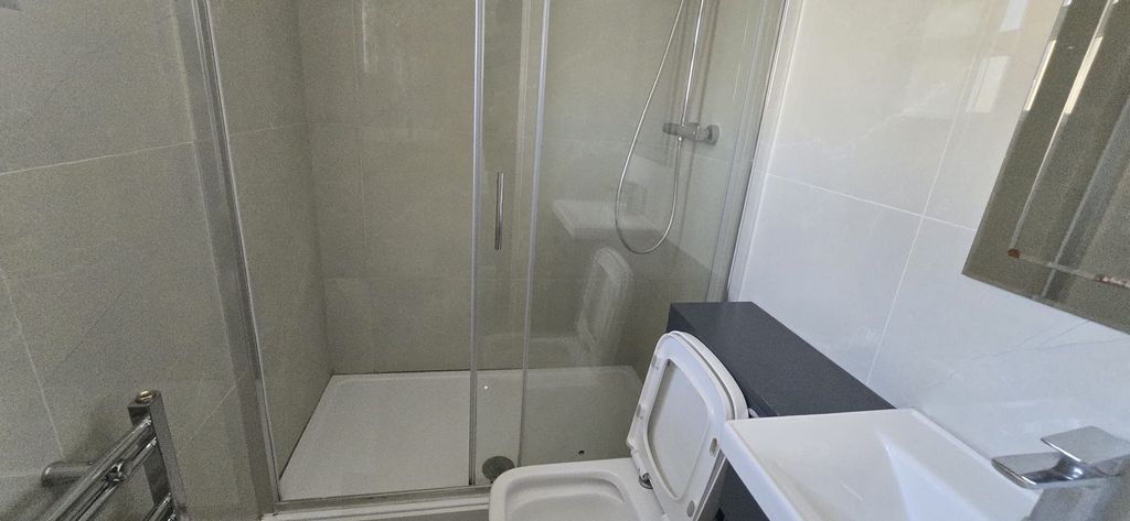 Property photo 2 of 3