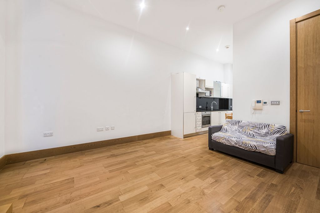 Property photo 2 of 14 7_60313