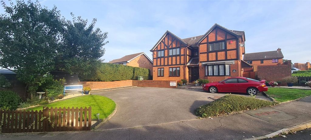 Property photo 1 of 10 External