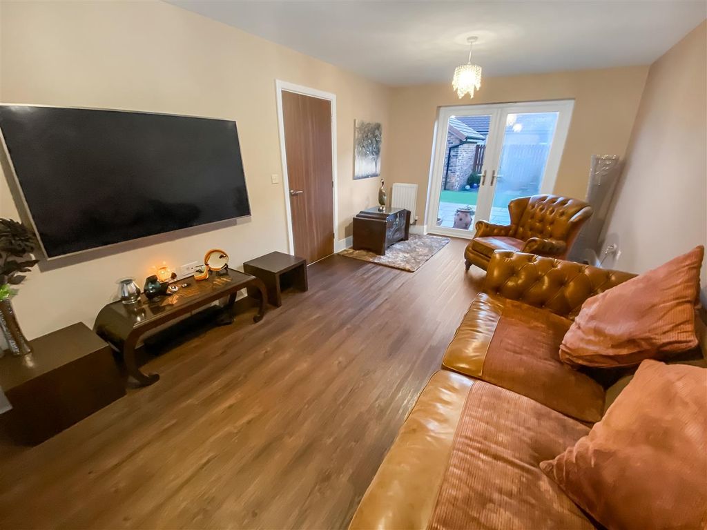 Property photo 2 of 15 Living Room