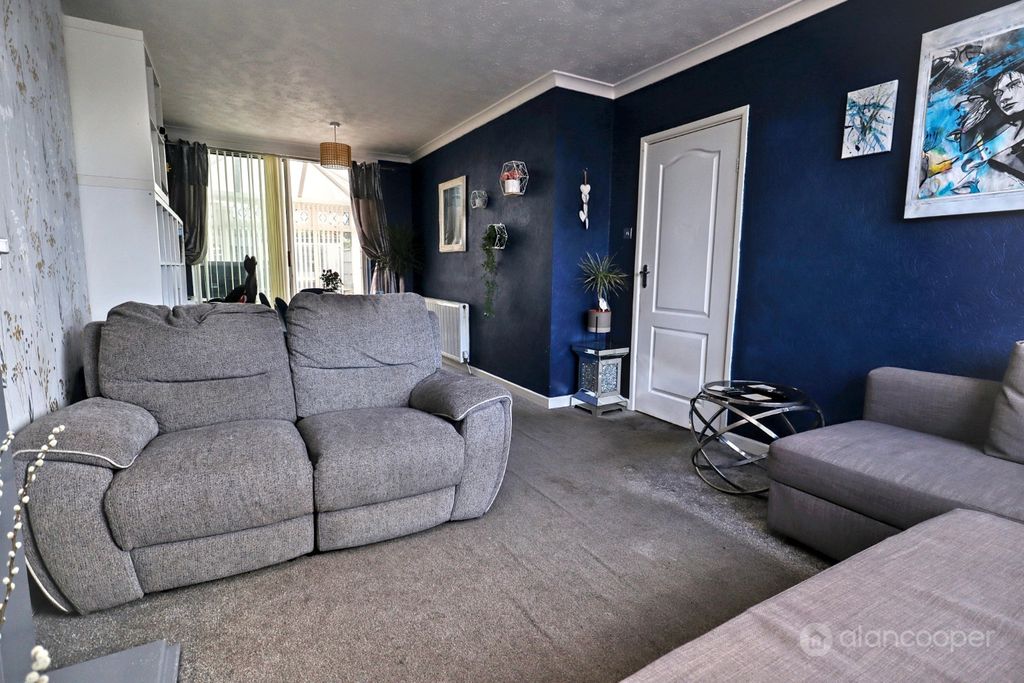 Property photo 3 of 21 5018324