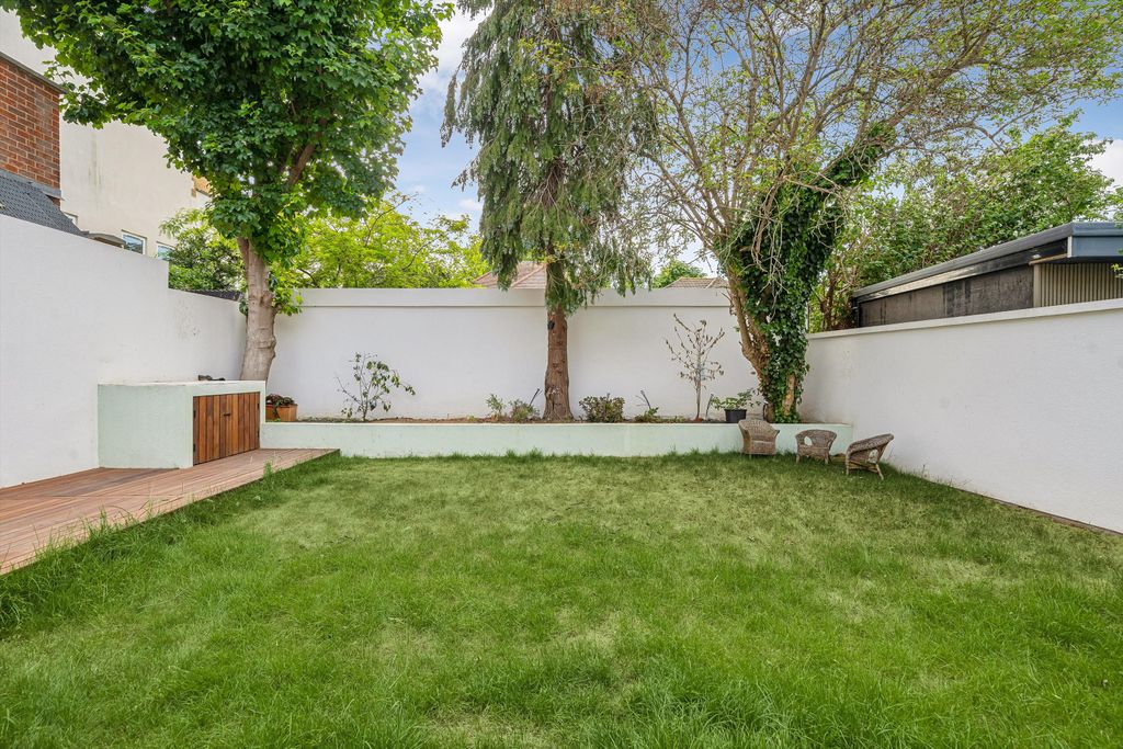 Property photo 3 of 29 Image